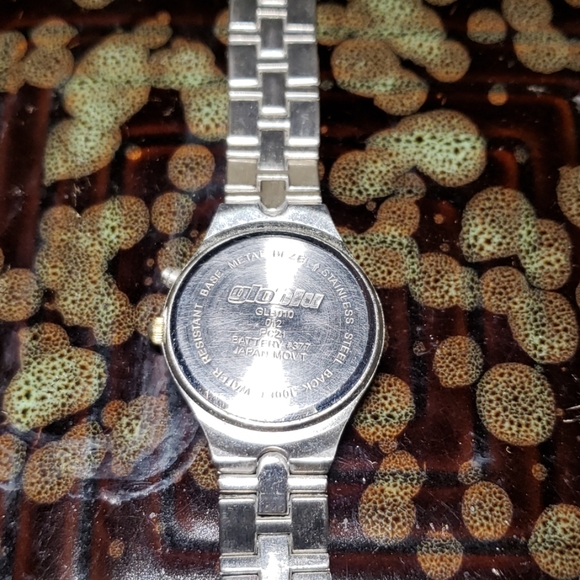 Globlu Watch - Picture 3 of 3